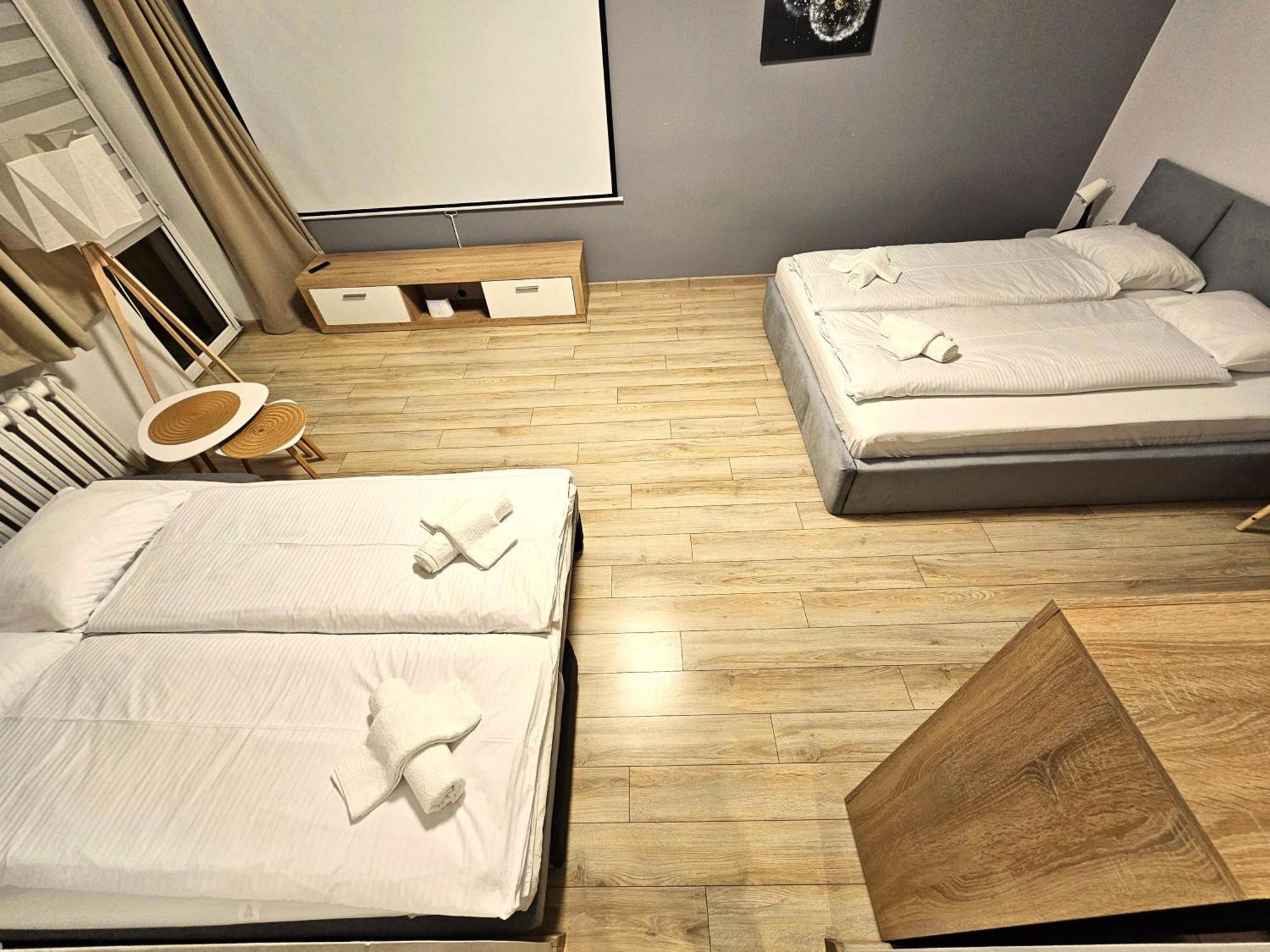Appartamento Cozy 5 Min Walk From Rynek Square Breslavia